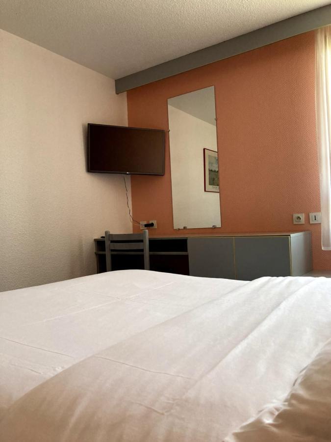 Brit Hotel Essentiel Moulins Avermes المظهر الخارجي الصورة