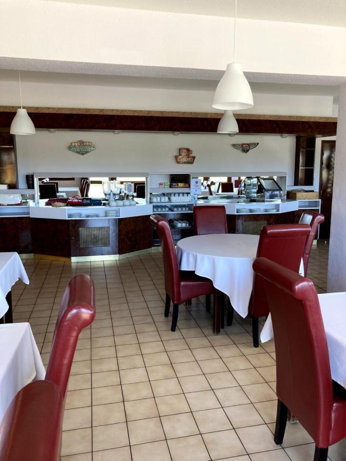 Brit Hotel Essentiel Moulins Avermes المظهر الخارجي الصورة