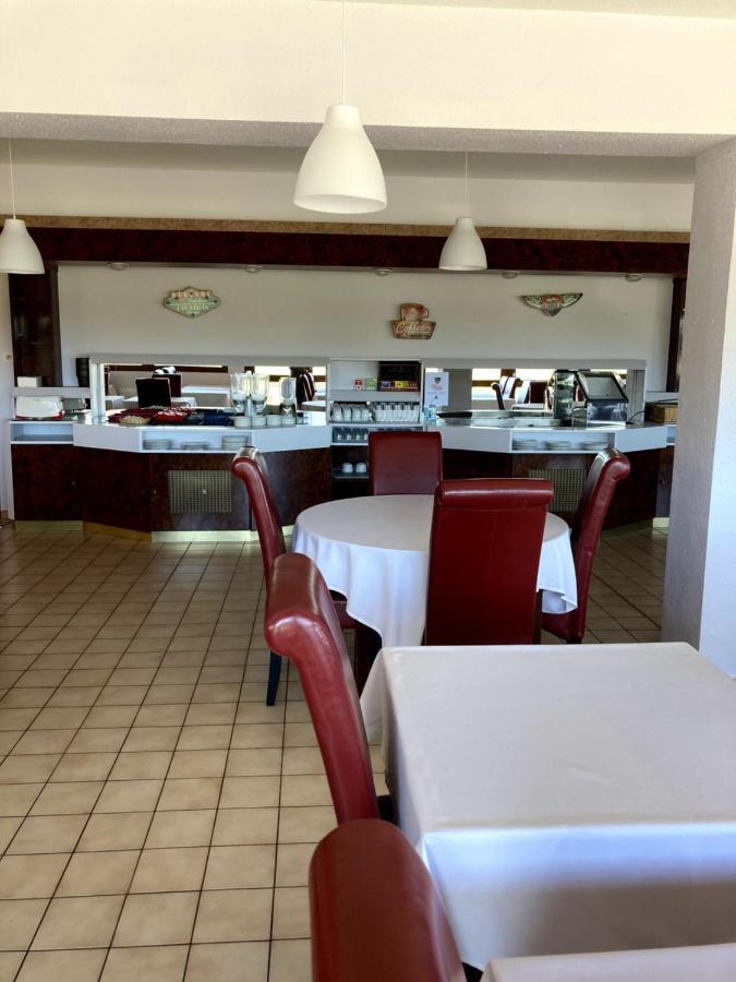 Brit Hotel Essentiel Moulins Avermes المظهر الخارجي الصورة