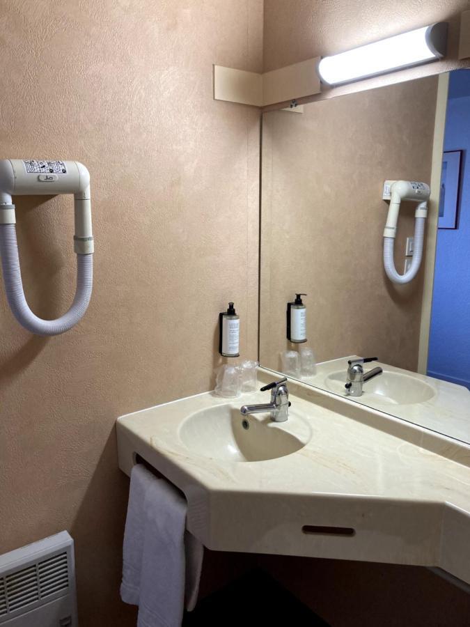Brit Hotel Essentiel Moulins Avermes المظهر الخارجي الصورة
