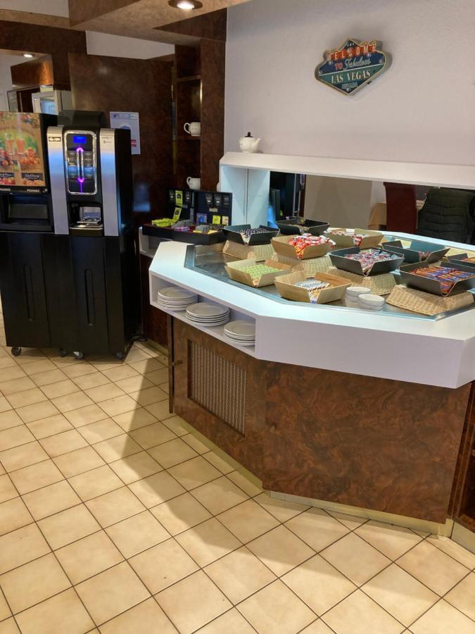 Brit Hotel Essentiel Moulins Avermes المظهر الخارجي الصورة