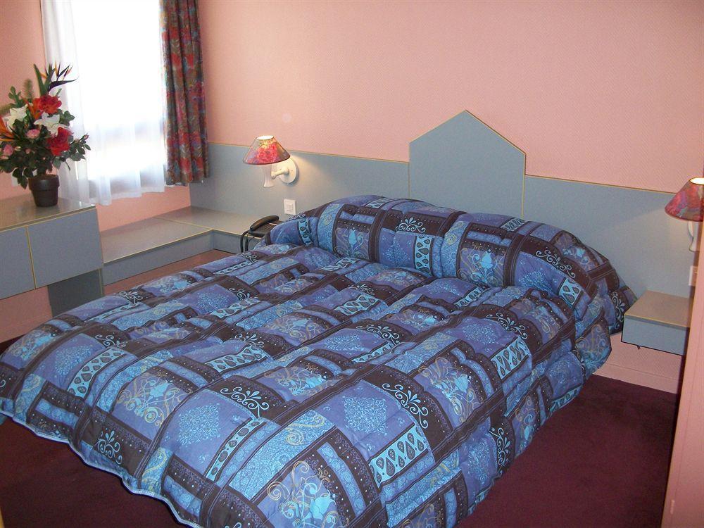 Brit Hotel Essentiel Moulins Avermes المظهر الخارجي الصورة